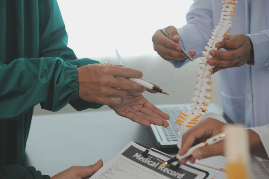 Orthopaedic doctor in Bangalore for chronic back pain treatment